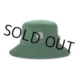 BlackEyePatch/SMALL OG LABEL BUCKET HAT（GREEN）