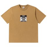 BlackEyePatch/DO NOT REMOVE LABEL TEE（SAND）