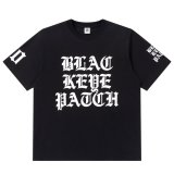 BlackEyePatch/HEAVY BLACKLETTERS TEE（BLACK）