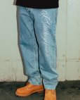 画像3: BlackEyePatch/CHAIN STITCHED SCRIPT LOGO BAGGY JEANS（LIGHT BLUE） (3)