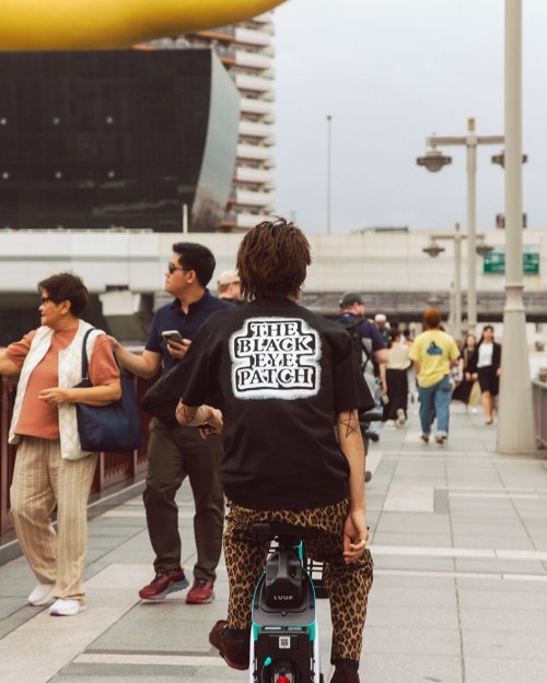 他の写真3: BlackEyePatch/SPRAYED OG LABEL TEE（BLACK）