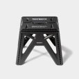 画像2: TIGHTBOOTH/LABEL LOGO FOLDING STOOL（Black）［フォールディングスツール-24夏］ (2)