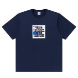 BlackEyePatch/PRIORITY LABEL TEE（NAVY）