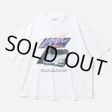 TIGHTBOOTH/INITIAL T T-SHIRT（White）［プリントT-24秋冬］