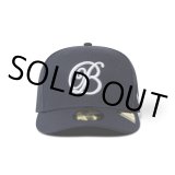 BlackEyePatch/B EMBELEM PRE CURVED NEW ERA CAP（NAVY）