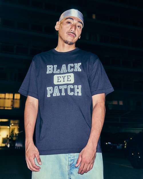 他の写真2: BlackEyePatch/COLLEGE LOGO TEE（BLACK）