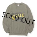 CALEE/CAL BL LOGO CREW NECK SW ＜NATURALLY PAINT DESIGN＞（OLIVE）［クルーネックスウェット-24秋冬］