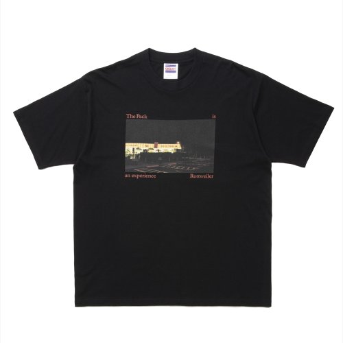 他の写真1: 【25春夏ご予約受付中！25年4月入荷予定】ROTTWEILER/CAL NIGHT PHOTO TEE（BLACK）［プリントT-25春夏］