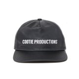 COOTIE PRODUCTIONS/Damp Coated Satin 5 Panel Cap（Black/White）［5パネルキャップ-25春夏］