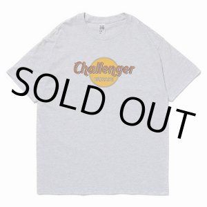 画像: CHALLENGER/MUD LOGO TEE（ASH GRAY）［プリントT-22秋冬］