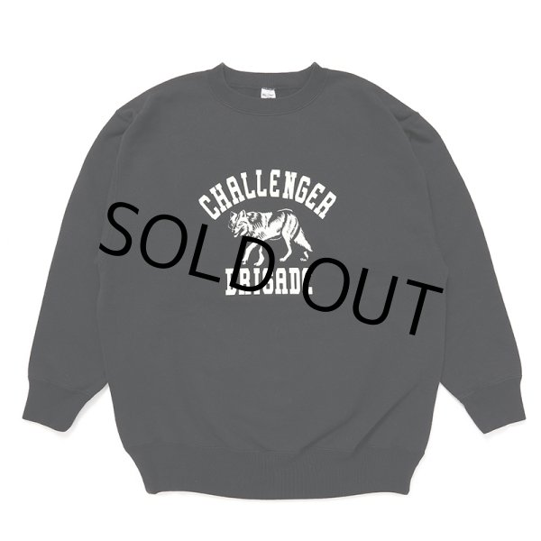 画像1: CHALLENGER/WOLF COLLEGE C/N SWEAT（BLACK）［クルーネックスウェット-24秋冬］ (1)