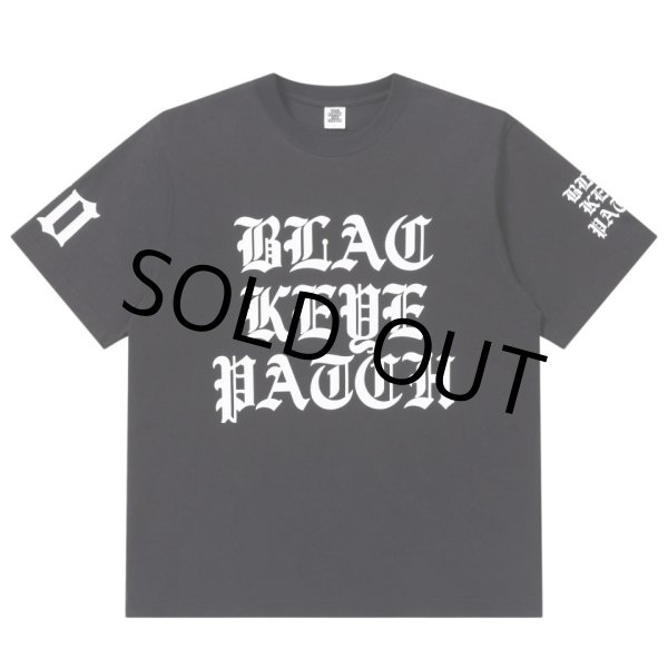 画像1: BlackEyePatch/HEAVY BLACKLETTERS TEE（BLACK） (1)