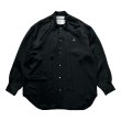 画像1: DAIRIKU/"D" Satin Scarf Tie Shirt（Black）［サテンスカーフタイシャツ-24秋冬］ (1)