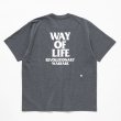 画像2: RATS/BOX LOGO WAY OF LIFE TEE（CHARCOAL）［プリントT-24秋冬］ (2)