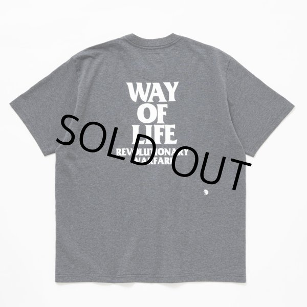 画像2: RATS/BOX LOGO WAY OF LIFE TEE（CHARCOAL）［プリントT-24秋冬］ (2)