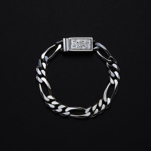 画像: ANTIDOTE BUYERS CLUB/Engraved Box Clasp Figaro Bracelet（Silver）