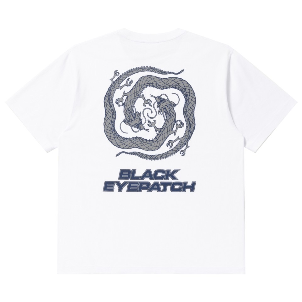 画像: BlackEyePatch/REFLECTIVE DRAGON SWIRL LOGO TEE（WHITE）