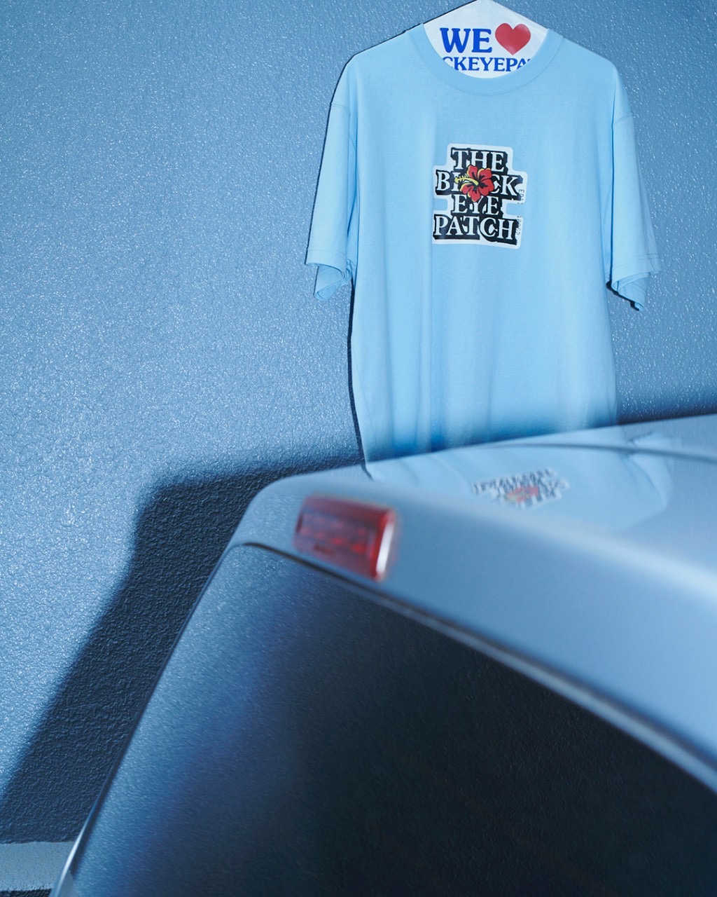 画像: BlackEyePatch/HIBISCUS OG LABEL TEE（PASTEL BLUE）