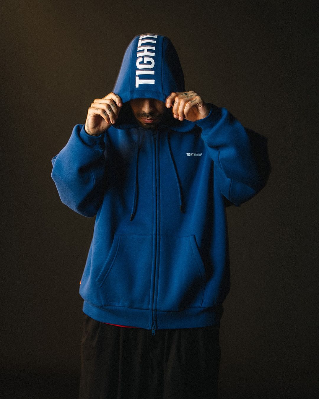 画像: TIGHTBOOTH/LOGO ZIP HOODED SWEAT SHIRT（Blue）［ジップアップフーディー-24秋冬］